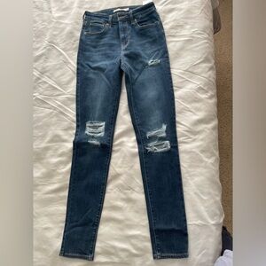 Levi 721 High-Rise Skinny Jeans